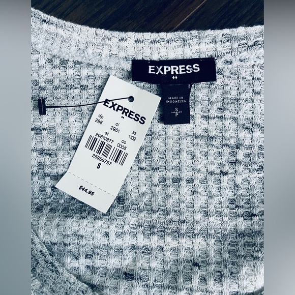 Express NWT women’s long sleeve size Small - Picture 5 of 5